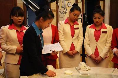 阿拉善大酒店餐飲部第十屆服務(wù)技能大賽圓滿落幕